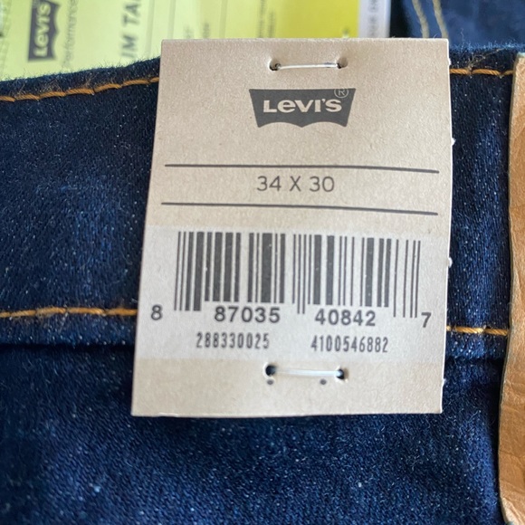 BRAND NEW LEVIS with tags - Picture 3 of 6